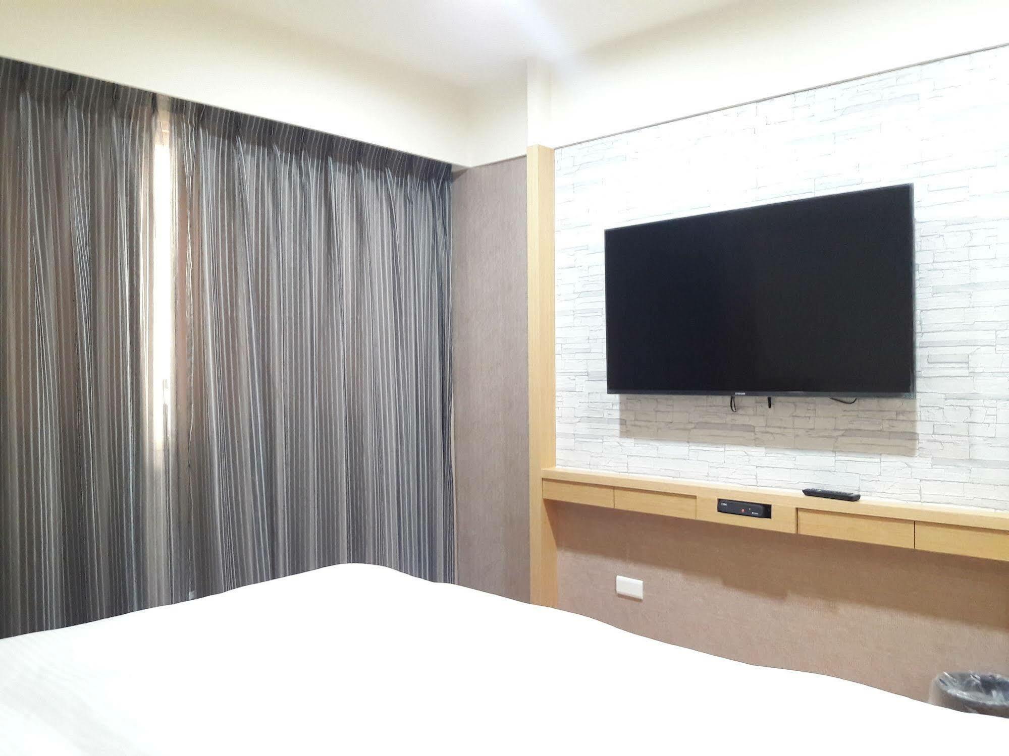 Mei Hotel Taichung Exteriör bild
